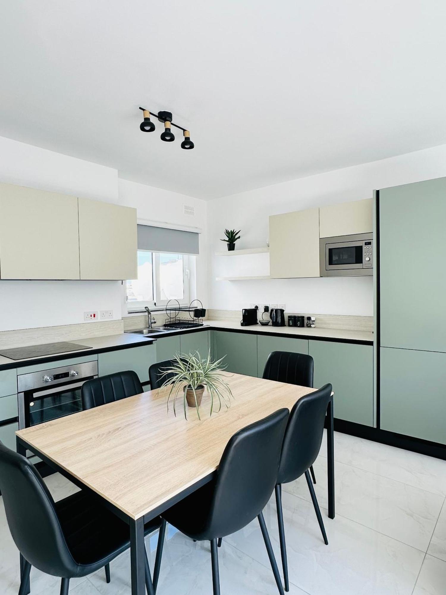 Sliema 2 Bedroom Penthouse المظهر الخارجي الصورة